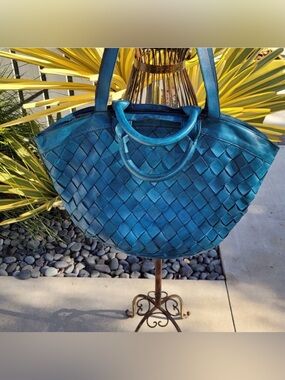 LATICO - Bella Woven Tote
